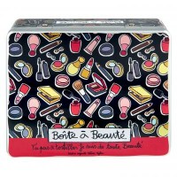 №1 Derriere la porte Beauty Box Not to Wiggle